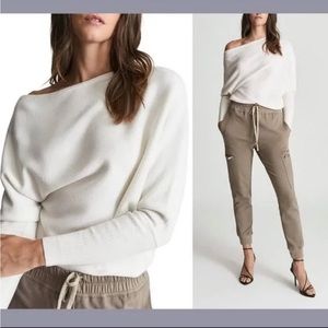 Reiss [ L ] Laylah Asymmetric One-Shoulder Sweater in Cream